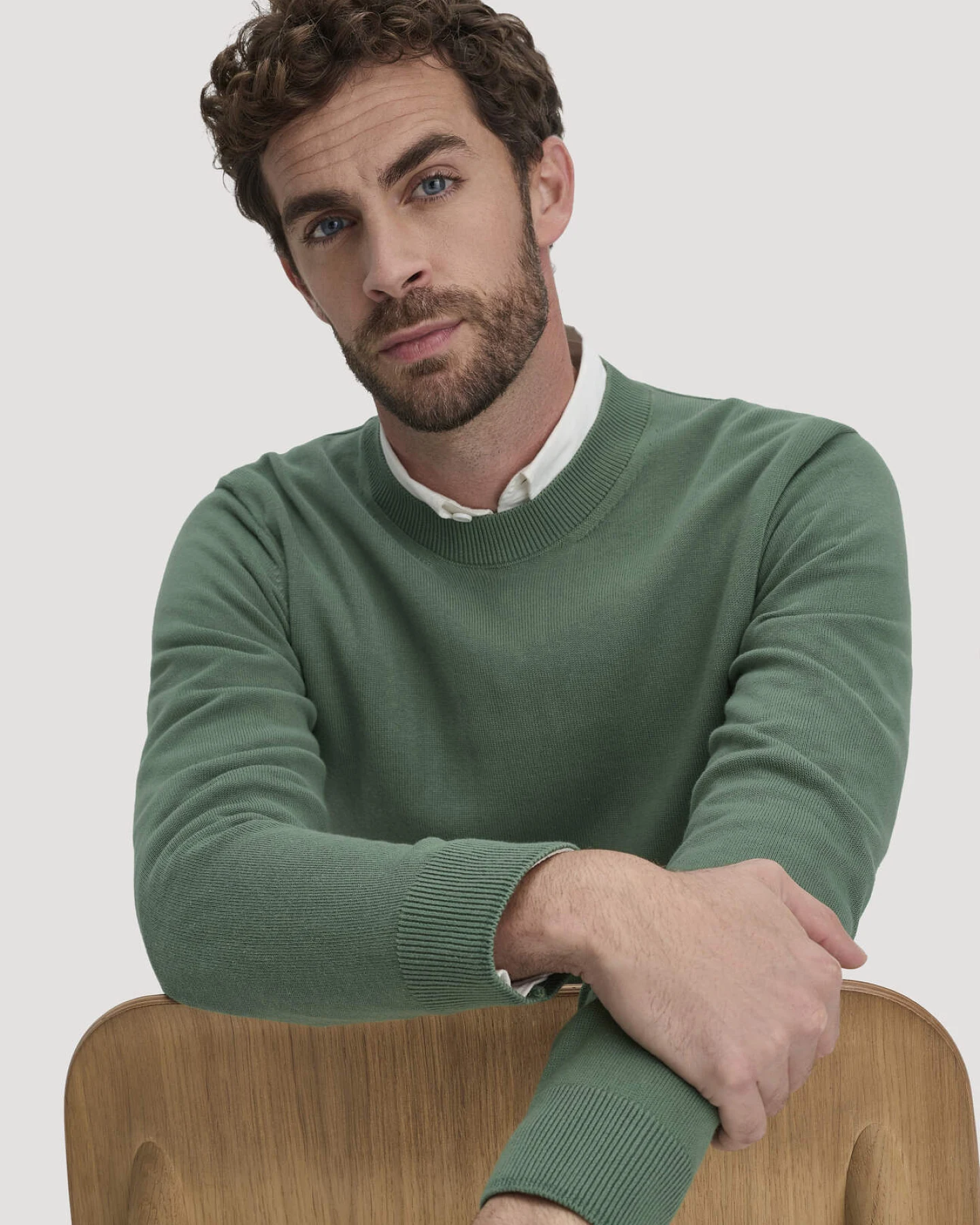 hessnatur Herren Strick Pullover Regular aus Bio-Baumwolle - grün - Größe S – Ansicht 4