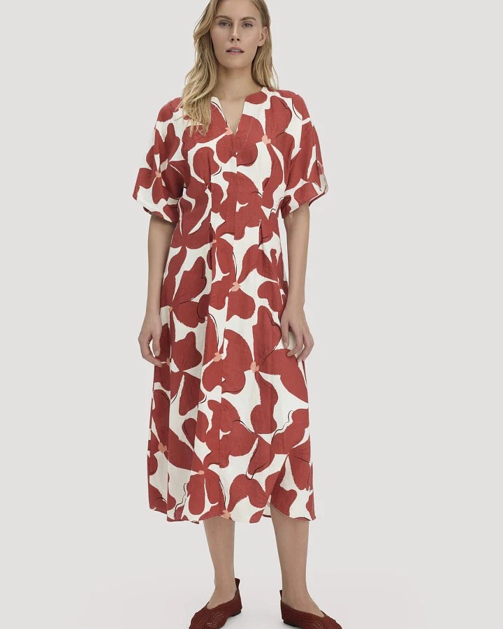 hessnatur Damen Kleid mit Taillierung Midi aus Leinen - braun - Größe 34