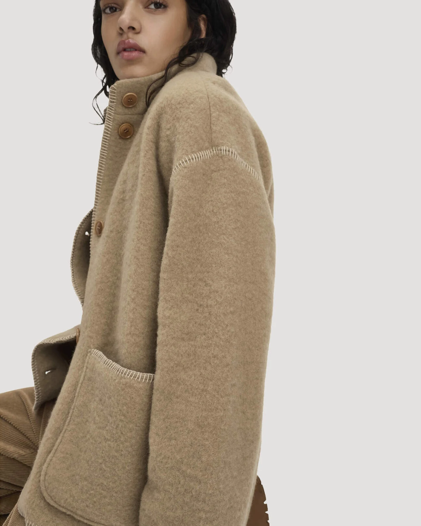 hessnatur Damen Wollfleece Jacke Boho Oversize aus Bio-Merinowolle - braun - Größe M – Ansicht 4