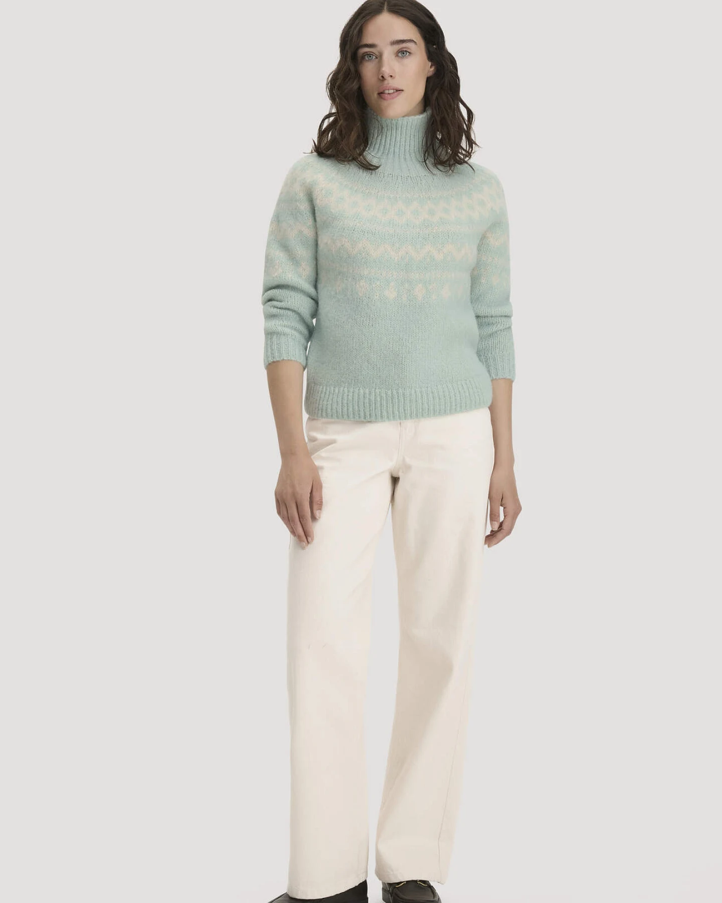 hessnatur Damen Rollkragenpullover Relaxed aus Alpaka und Bio-Baumwolle - grün - Größe L – Ansicht 2