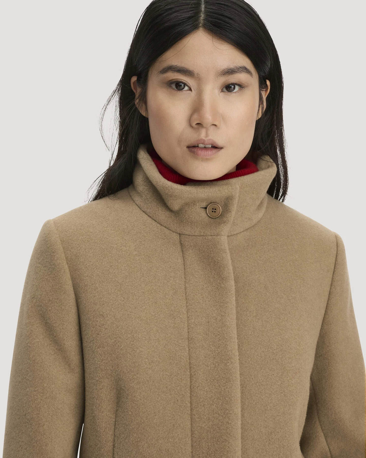 hessnatur Damen Wollmantel mit Stehkragen Regular aus recycelter Wolle - braun - Größe 48 – Ansicht 3