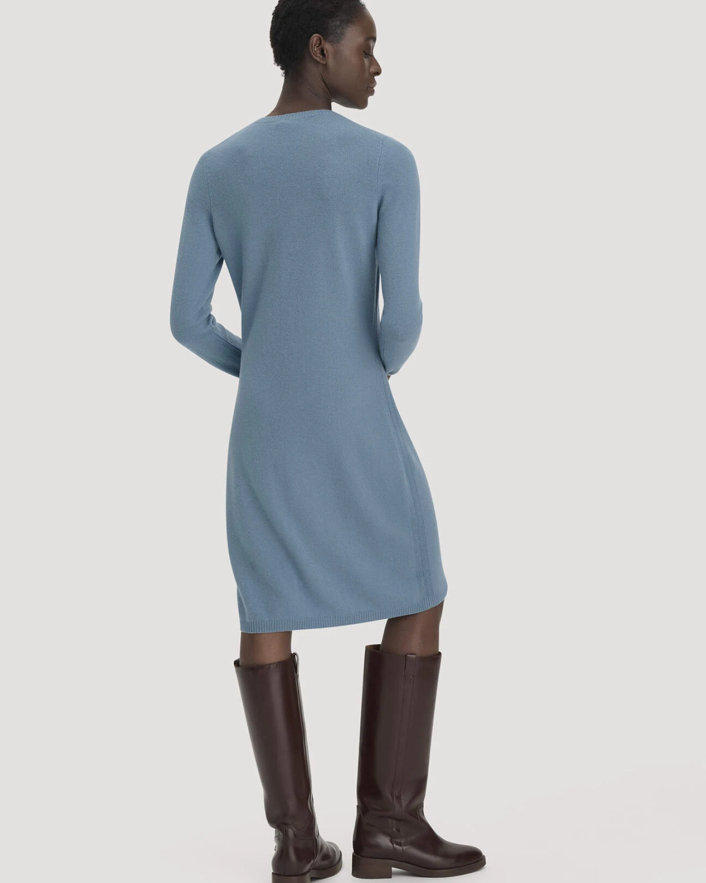 hessnatur Damen Strickkleid Regular aus Bio-Schurwolle mit Cashmere - blau - Größe XL – Ansicht 2
