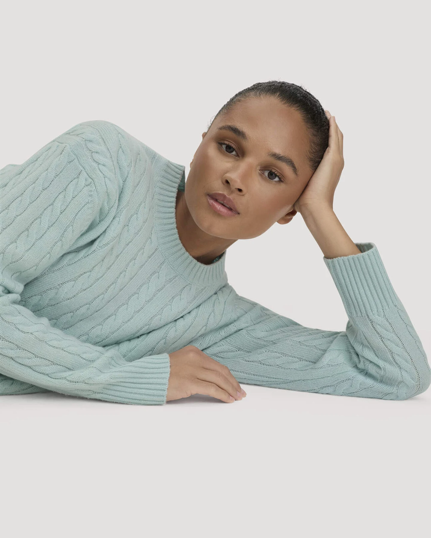 hessnatur Damen Pullover Oversize aus Bio-Schurwolle mit Cashmere - grün - Größe M – Ansicht 4