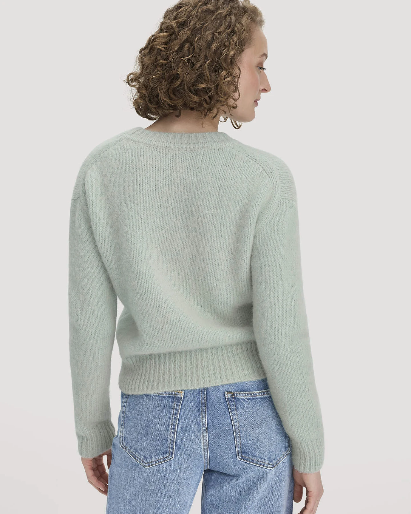 hessnatur Damen Strick Pullover Relaxed aus Alpaka mit Bio-Baumwolle - grün - Größe XS – Ansicht 3