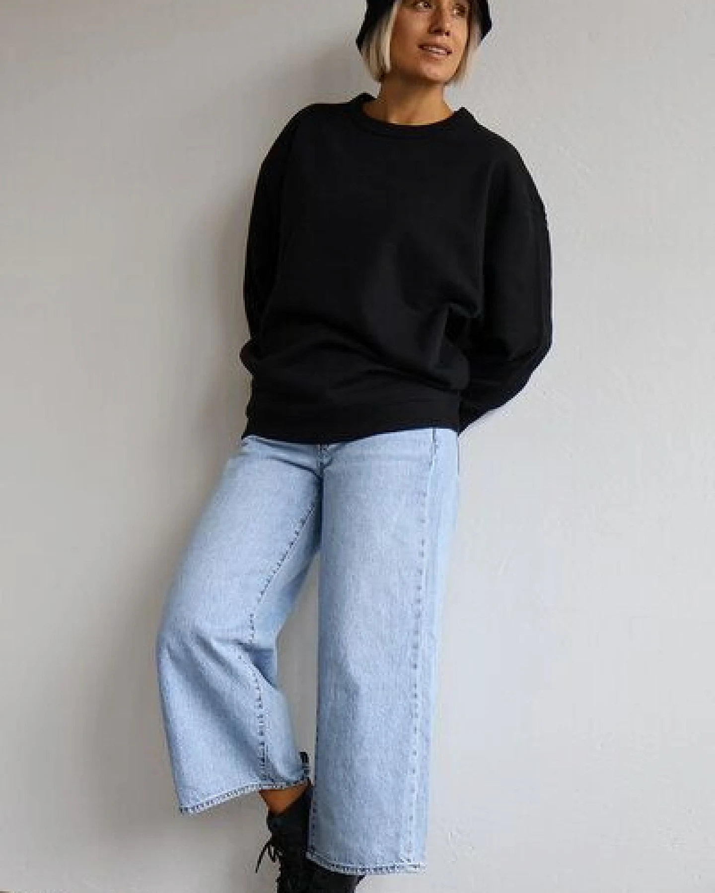 Kultgut Goodness Oversize Sweater - 100% Biobaumwolle / Classic-Fantastic – Ansicht 2