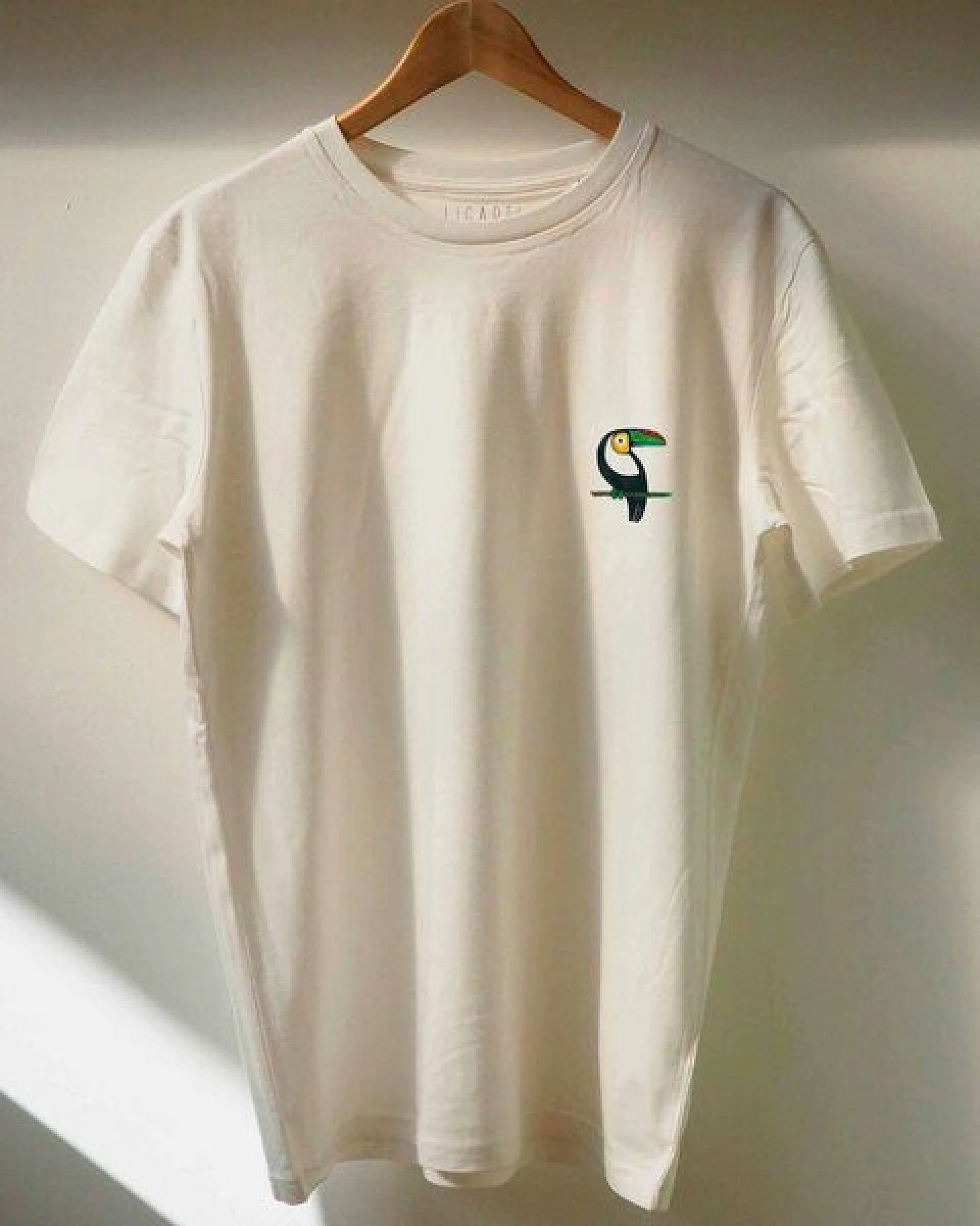 T-Shirt – Tukan – LIGARTI Tiermanufaktur – Ansicht 3