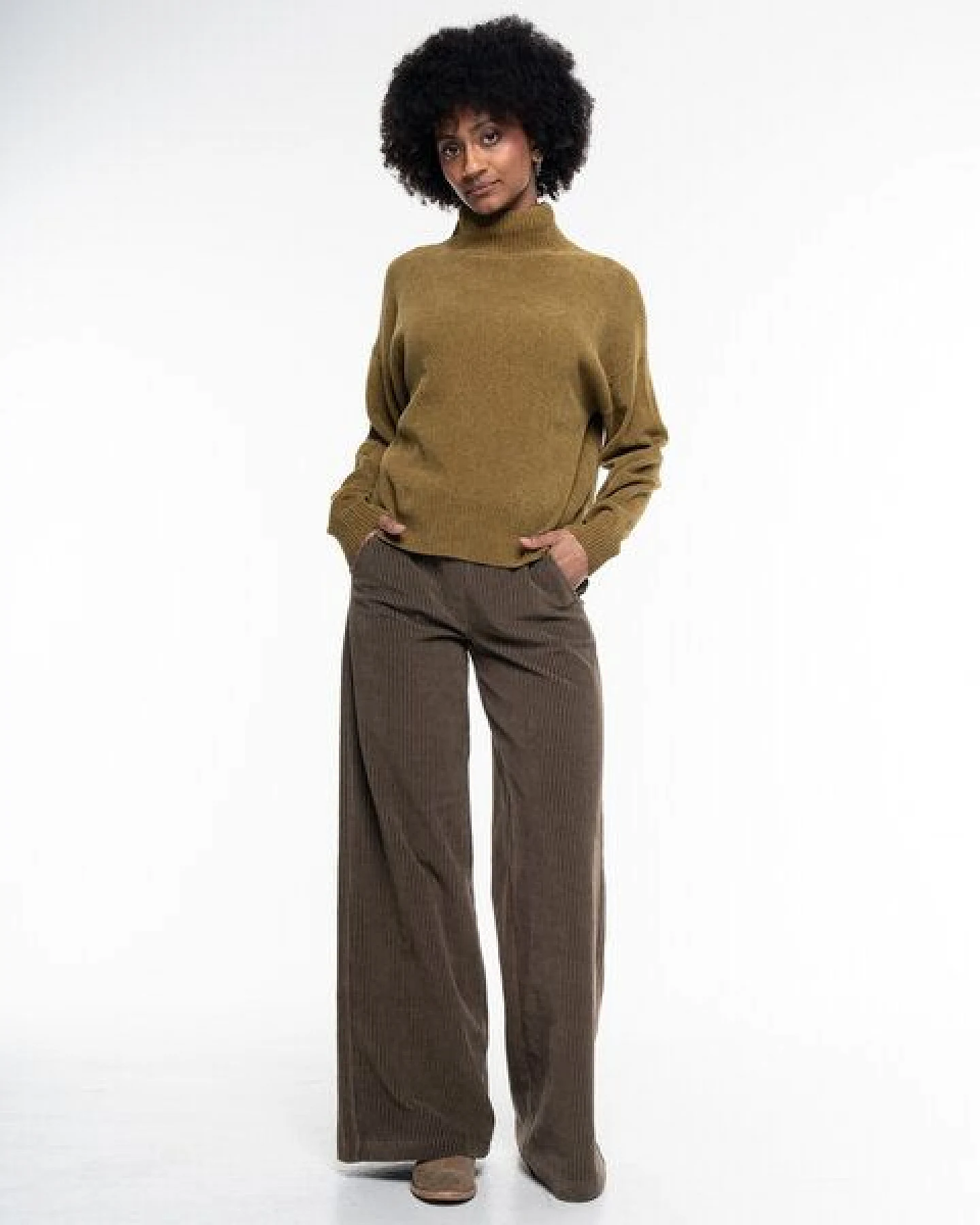 Alma & Lovis Supersofter Chenille-Pullover aus Organic Cotton – Ansicht 4