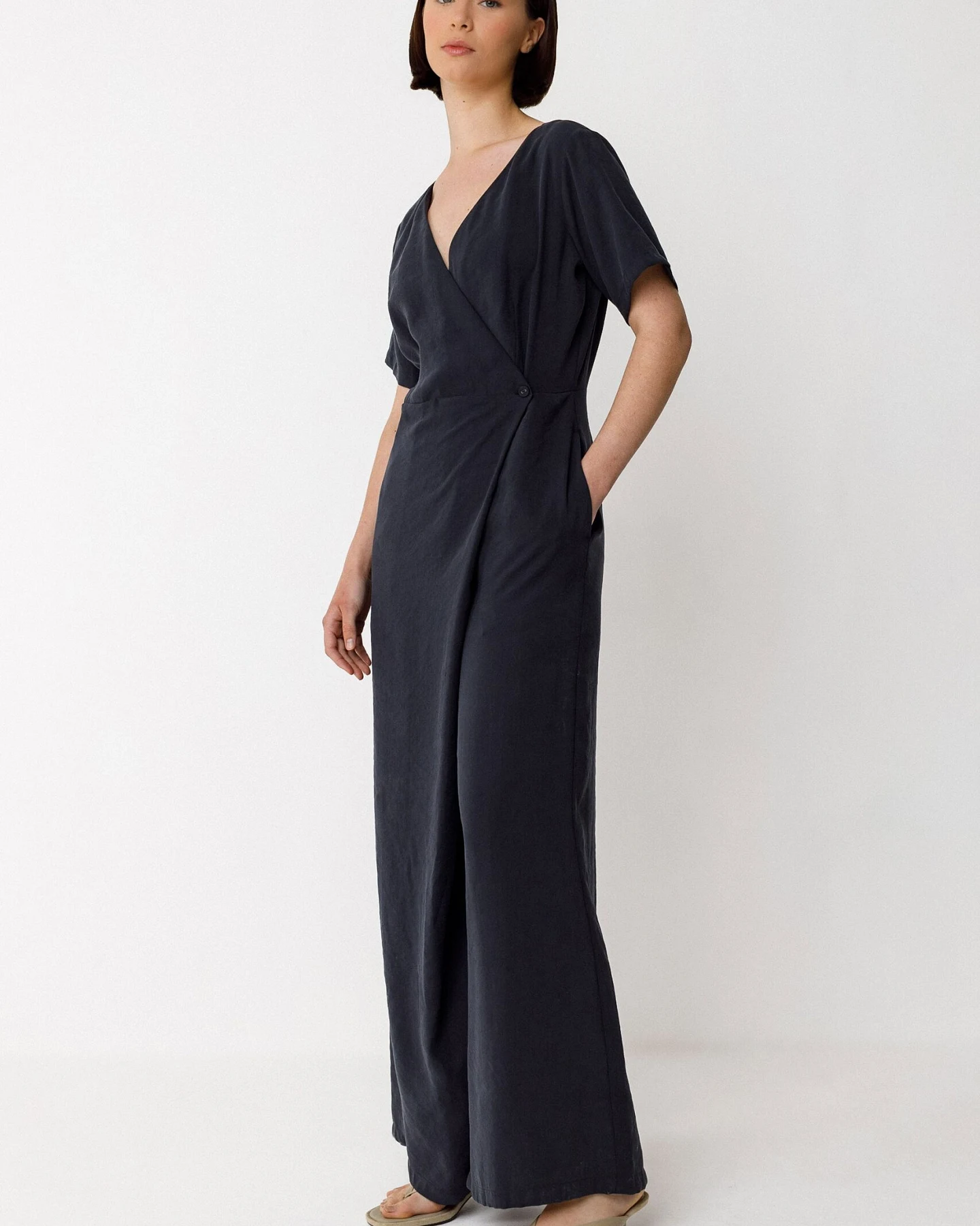 SKFK Damen vegan Jumpsuit Adela Schwarz – Ansicht 2