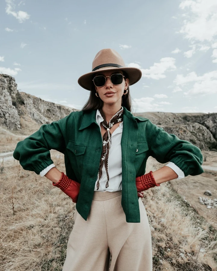 De IONESCU Damen vegan Jacke Sibiel Waldgrün