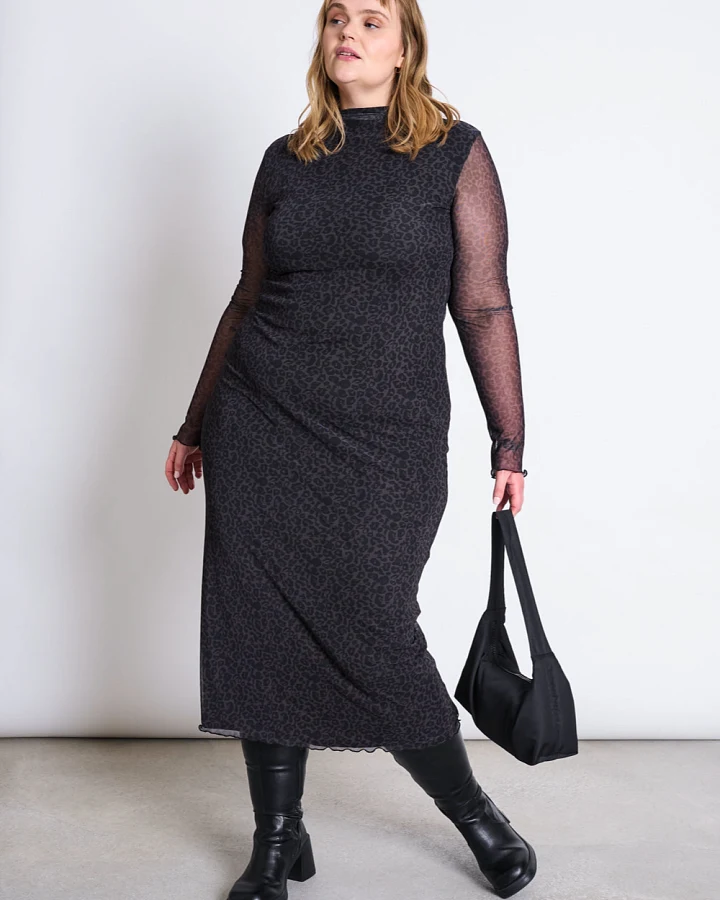 JAN N JUNE Damen vegan Langärmliges Netzkleid Von Zaldi Mit Dunklem Leopardenmuster