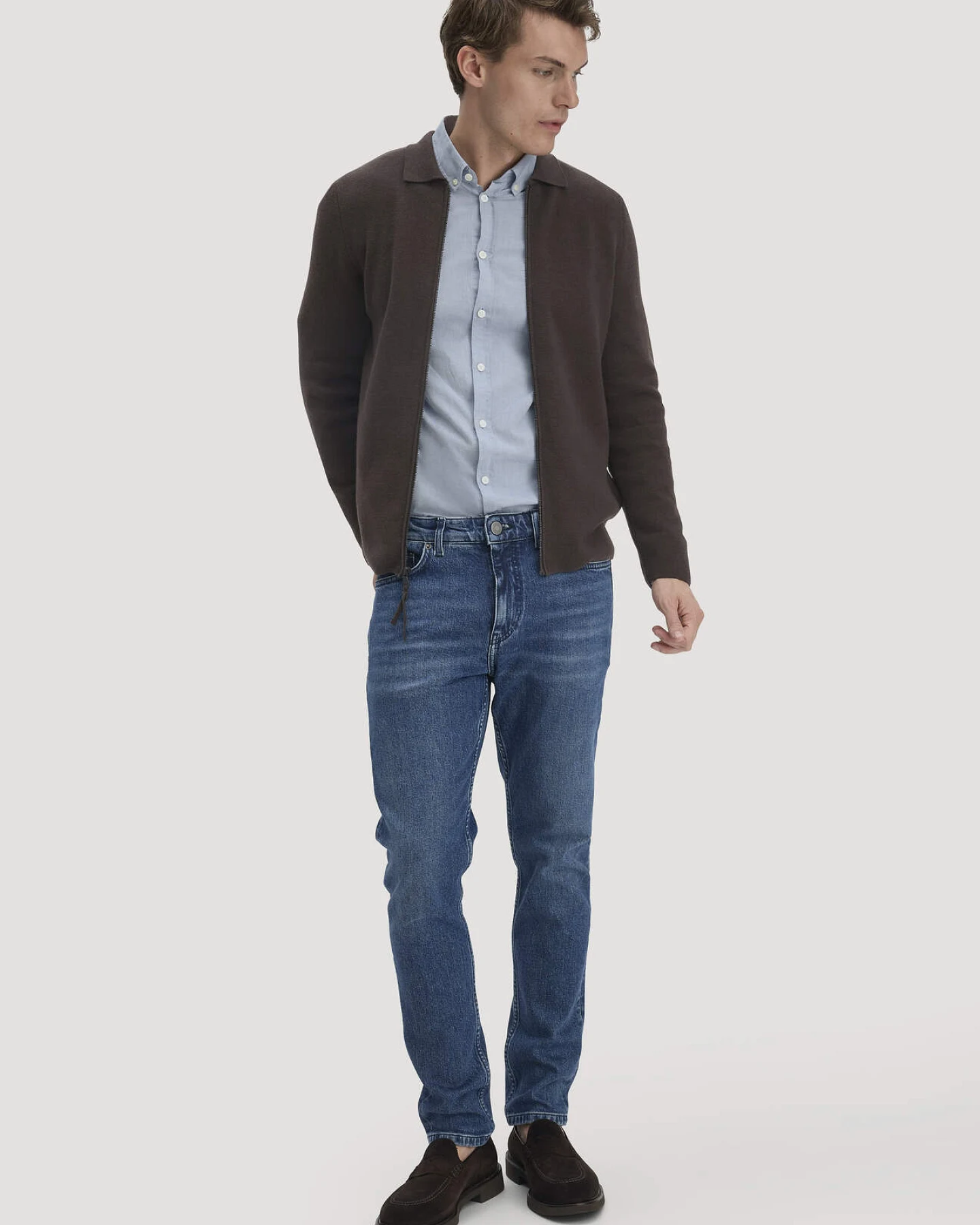 hessnatur Herren Milano Strick Jacke Regular aus Bio-Baumwolle mit Bio-Merinowolle - braun - Größe XL – Ansicht 2