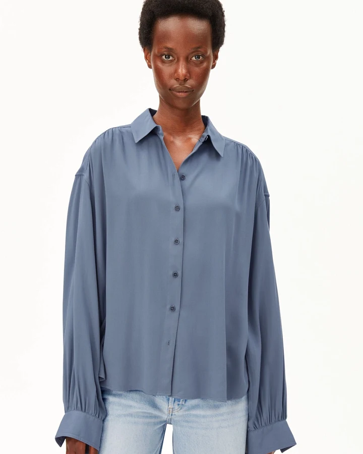 Blau