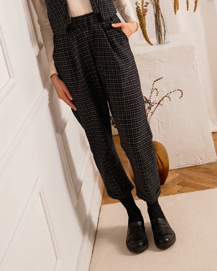 WiDDA Damen vegan Hose Willi Mini Kariert Plissiert Schwarz