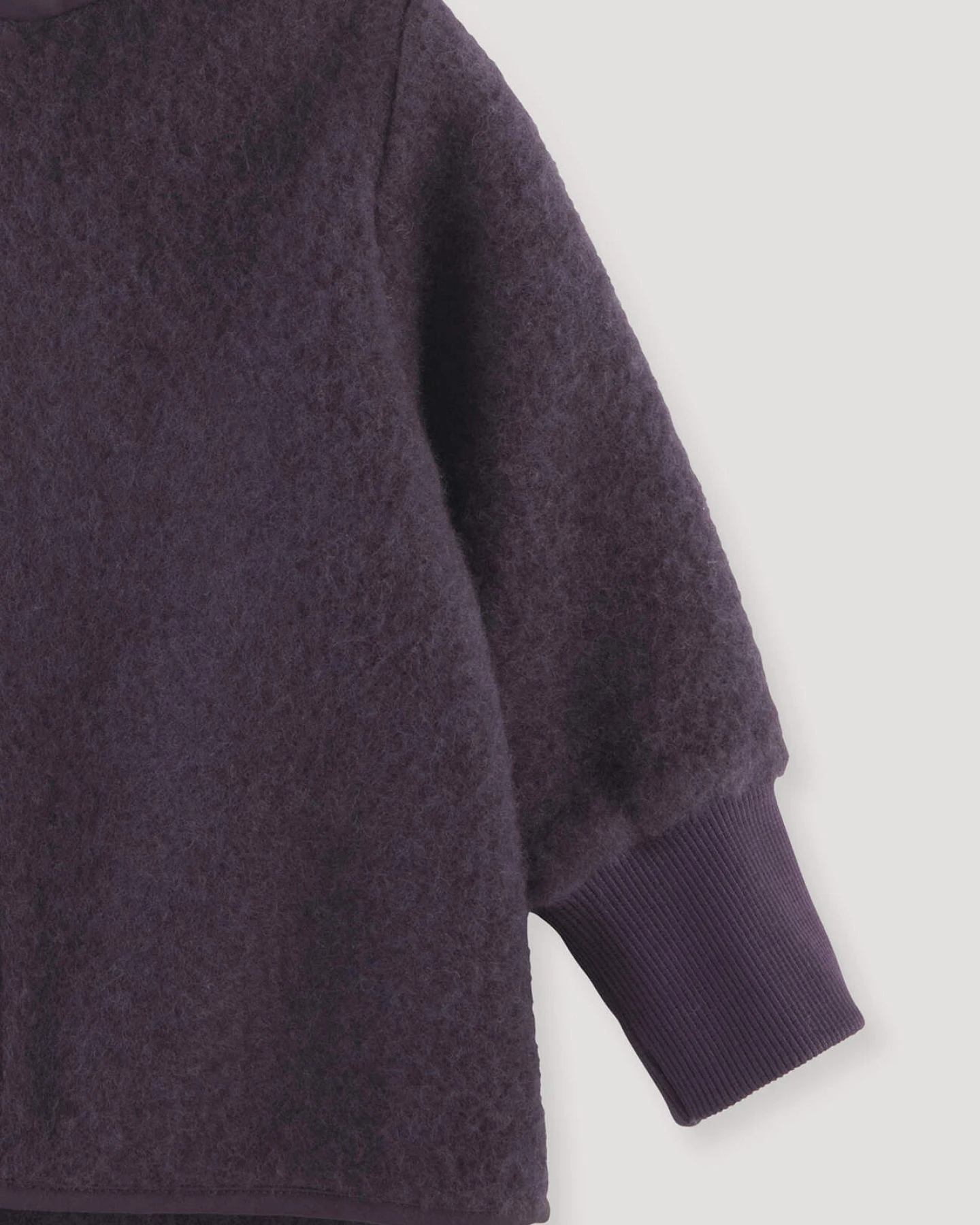 hessnatur Baby Wollfleece-Jacke mit Patch aus Bio-Merinowolle - lila - Größe 62/68 – Ansicht 3