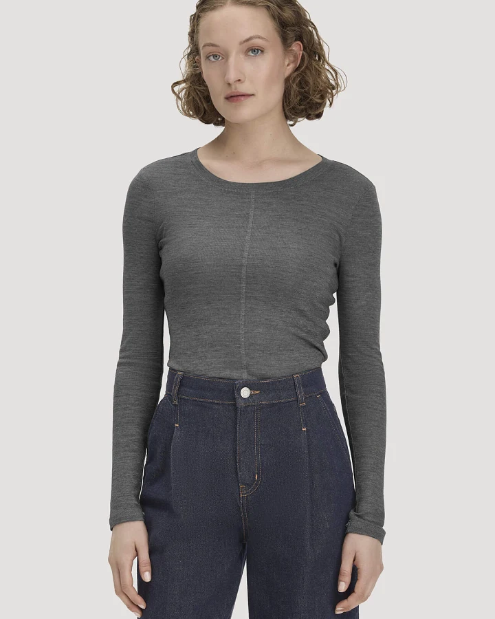 Produktseite: hessnatur Damen Longsleeve Slim aus Bio-Schurwolle und TENCEL™ Lyocell - grau - Größe 38