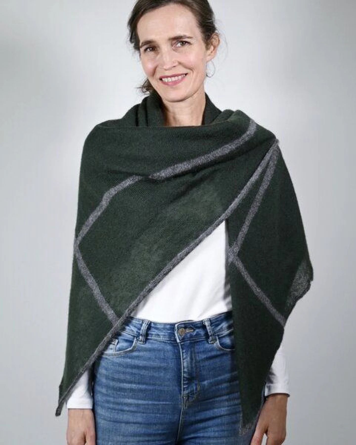 Susan's Fashion Plaid Patricia aus Biomohairwolle – Ansicht 2
