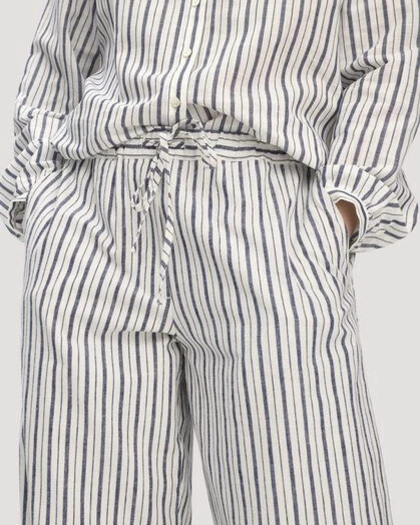 hessnatur Gewebe Streifen Hose Relaxed aus Leinen und Baumwolle – Ansicht 2