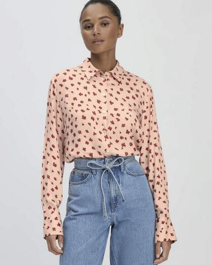 hessnatur Print Bluse Relaxed aus reiner LENZING ECOVERO Viskose