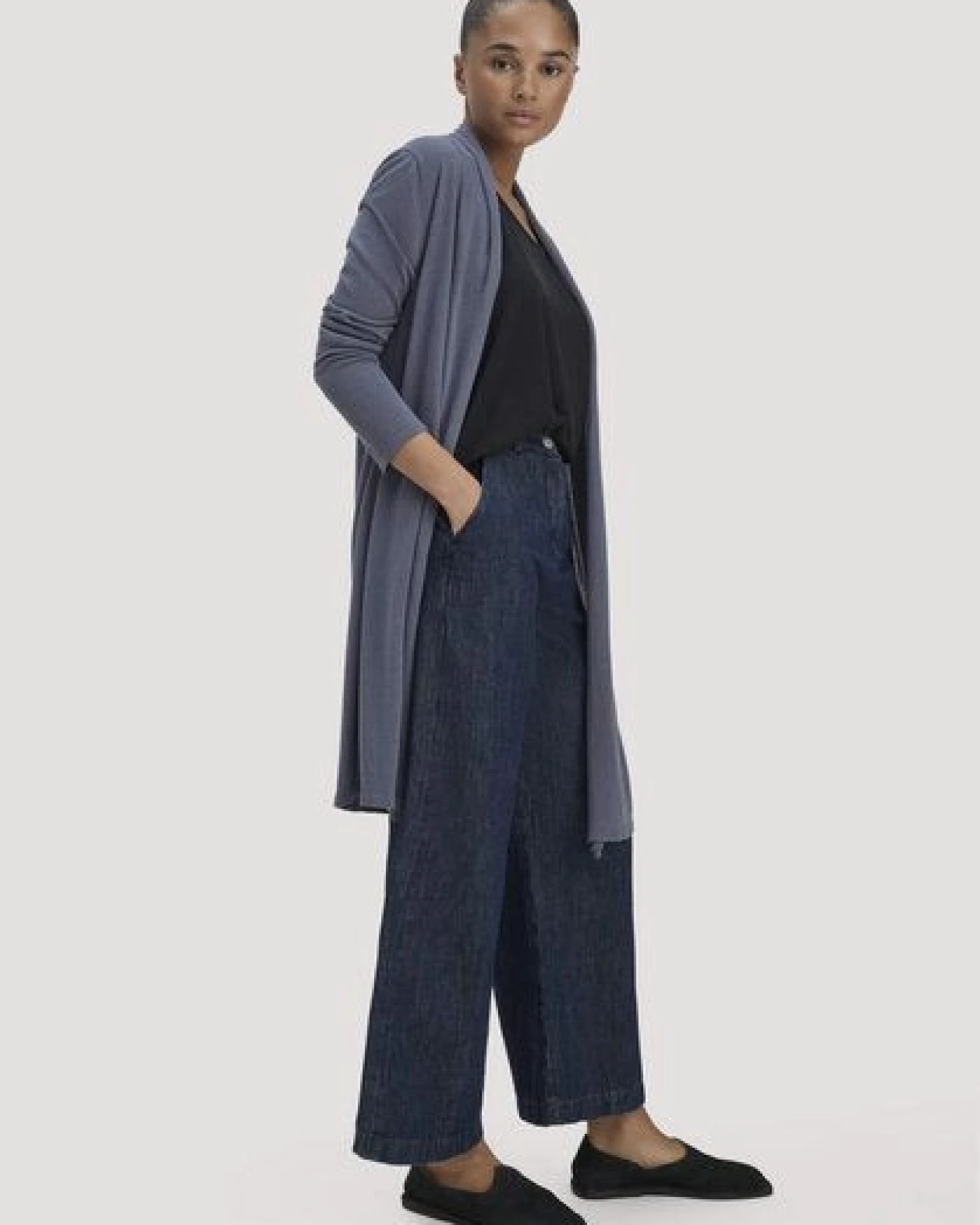 hessnatur Strick Jacke Regular aus TENCEL Lyocell und Bio-Baumwolle – Ansicht 2