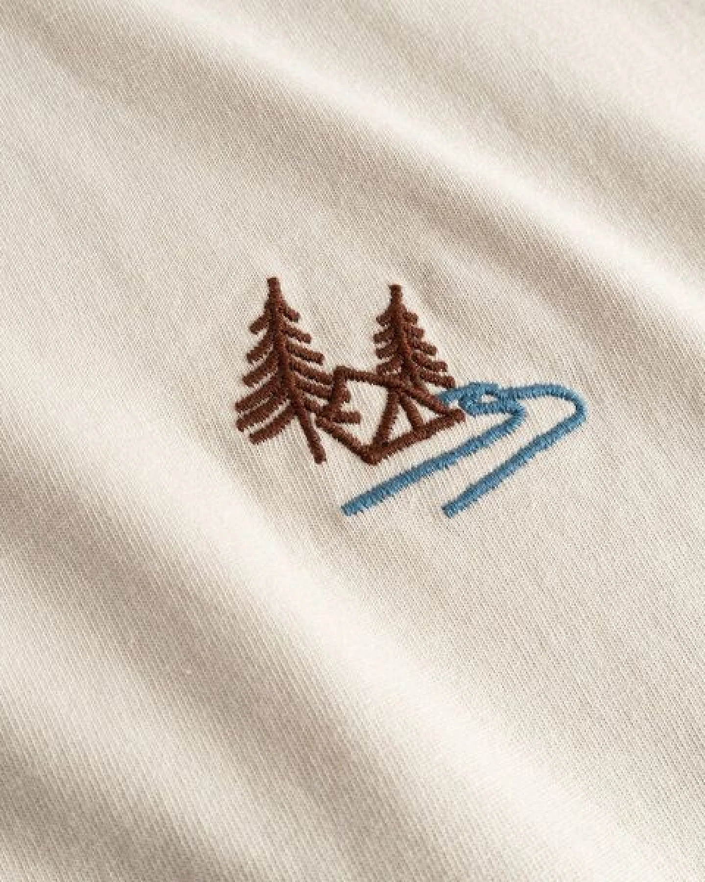 DEDICATED T-Shirt aus Biobaumwolle "Stockholm" - Camp Creek EMB – Ansicht 2