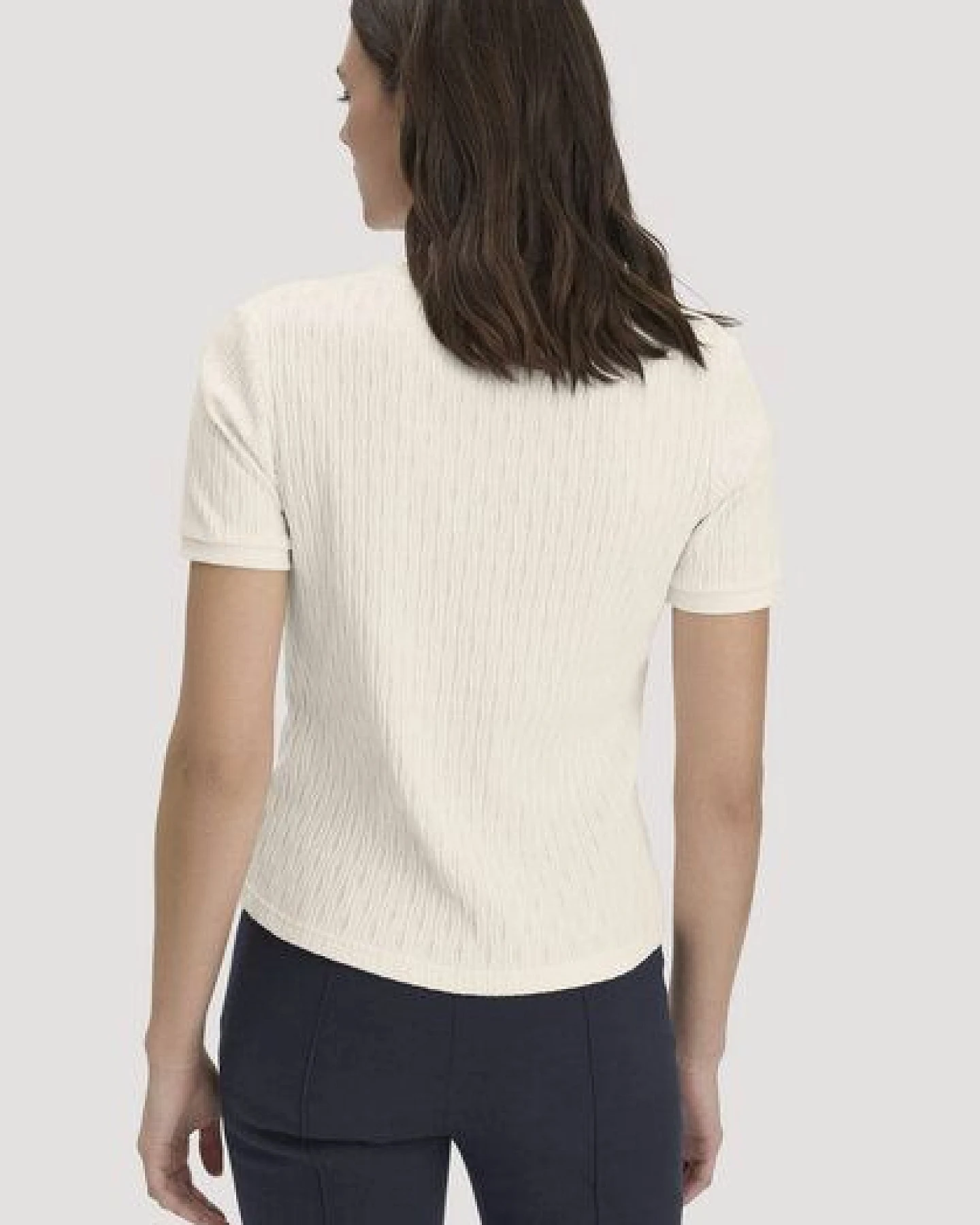 hessnatur Pointelle T-Shirt Regular aus reiner Bio-Baumwolle – Ansicht 2
