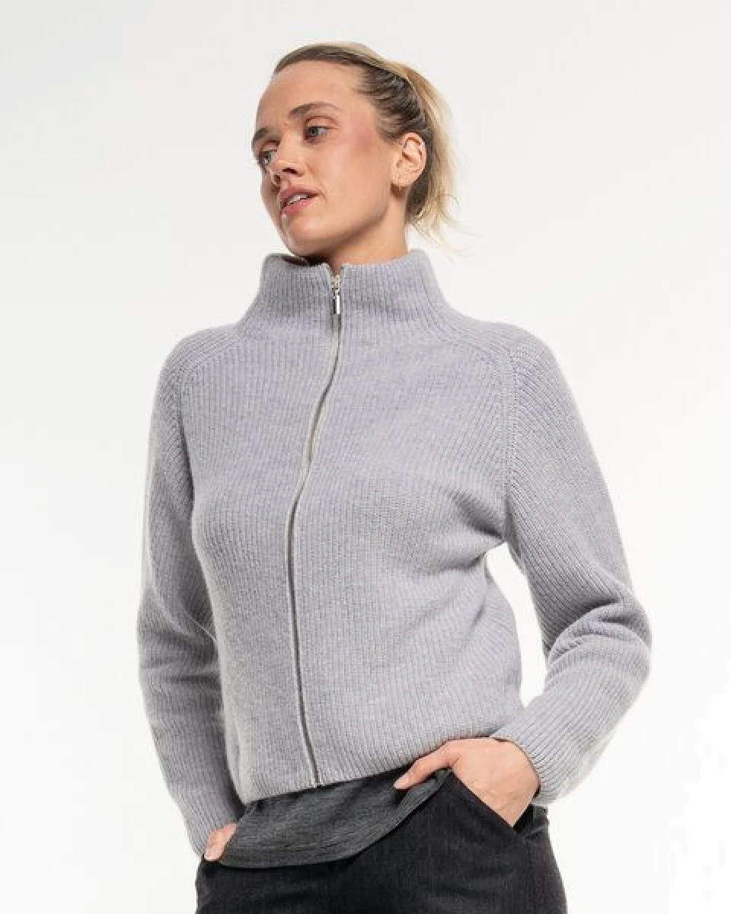 Alma & Lovis Zip-Strickjacke aus Kaschmir und Wolle – Ansicht 2