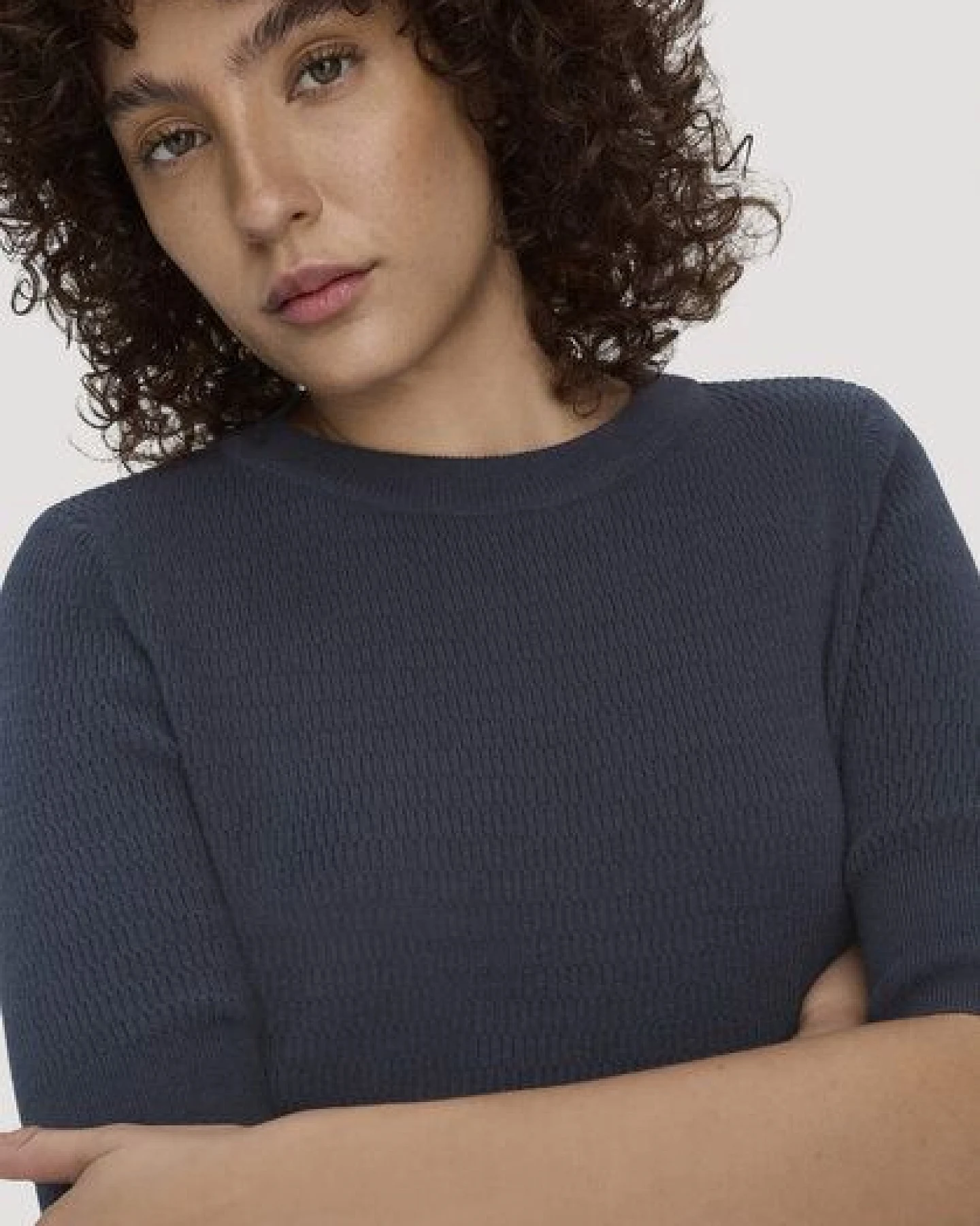 hessnatur Strick Kleid Regular aus Bio-Baumwolle und Wolle – Ansicht 2