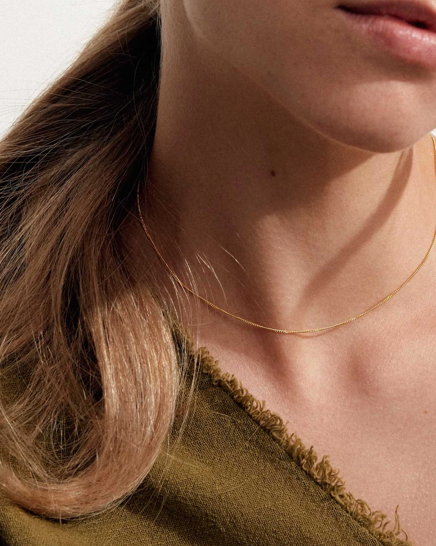 Dear Darling Berlin Damen vegan Halskette The Glowy 14k Gold – Ansicht 2