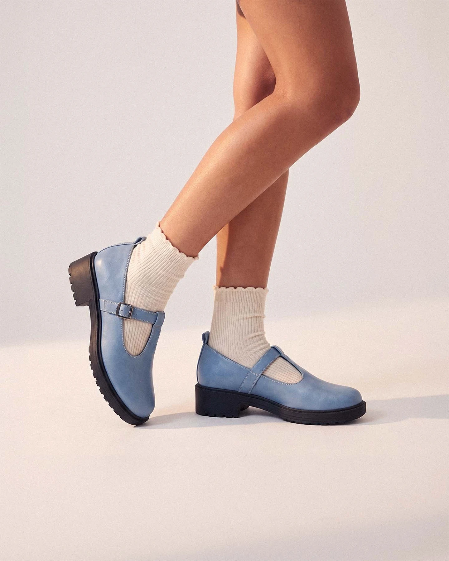 BOHEMA Damen vegan Mary Jane Schuhe Curtsy Babyblau – Ansicht 2