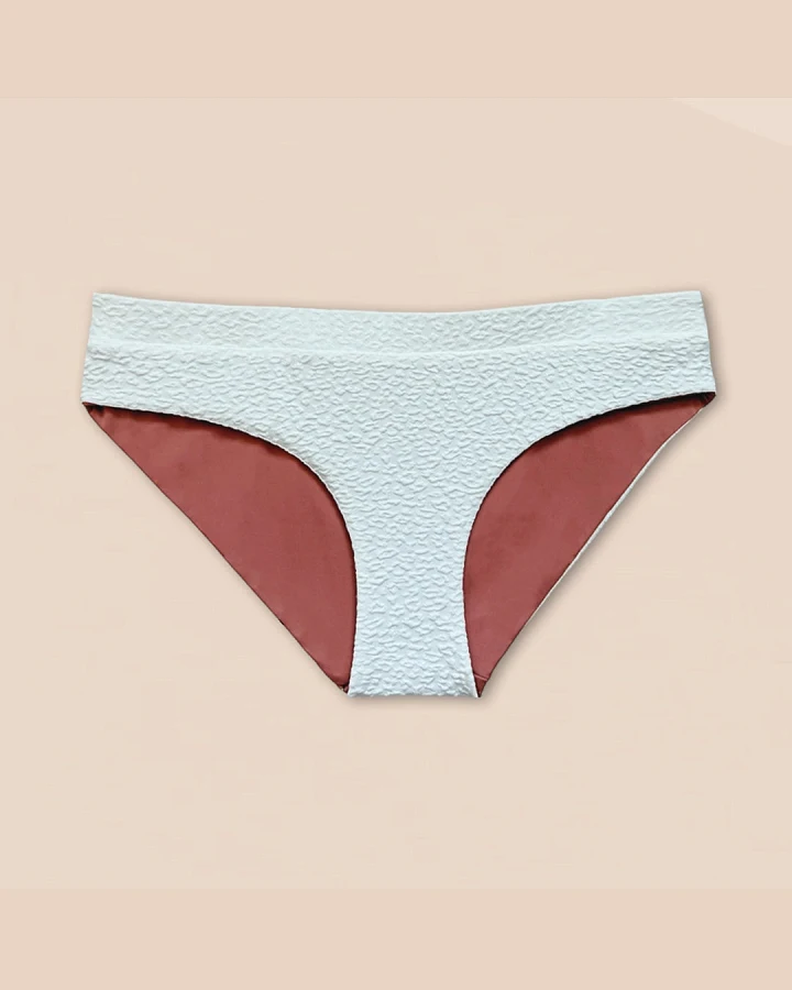 Woodlike Damen vegan Bikiniunterteil Reversible Ami Hipster Weiß / Rose Braun