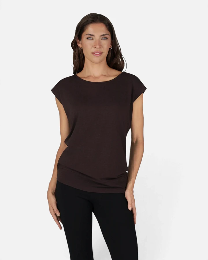 Urban Goddess Asana Tee - Coffee M/L