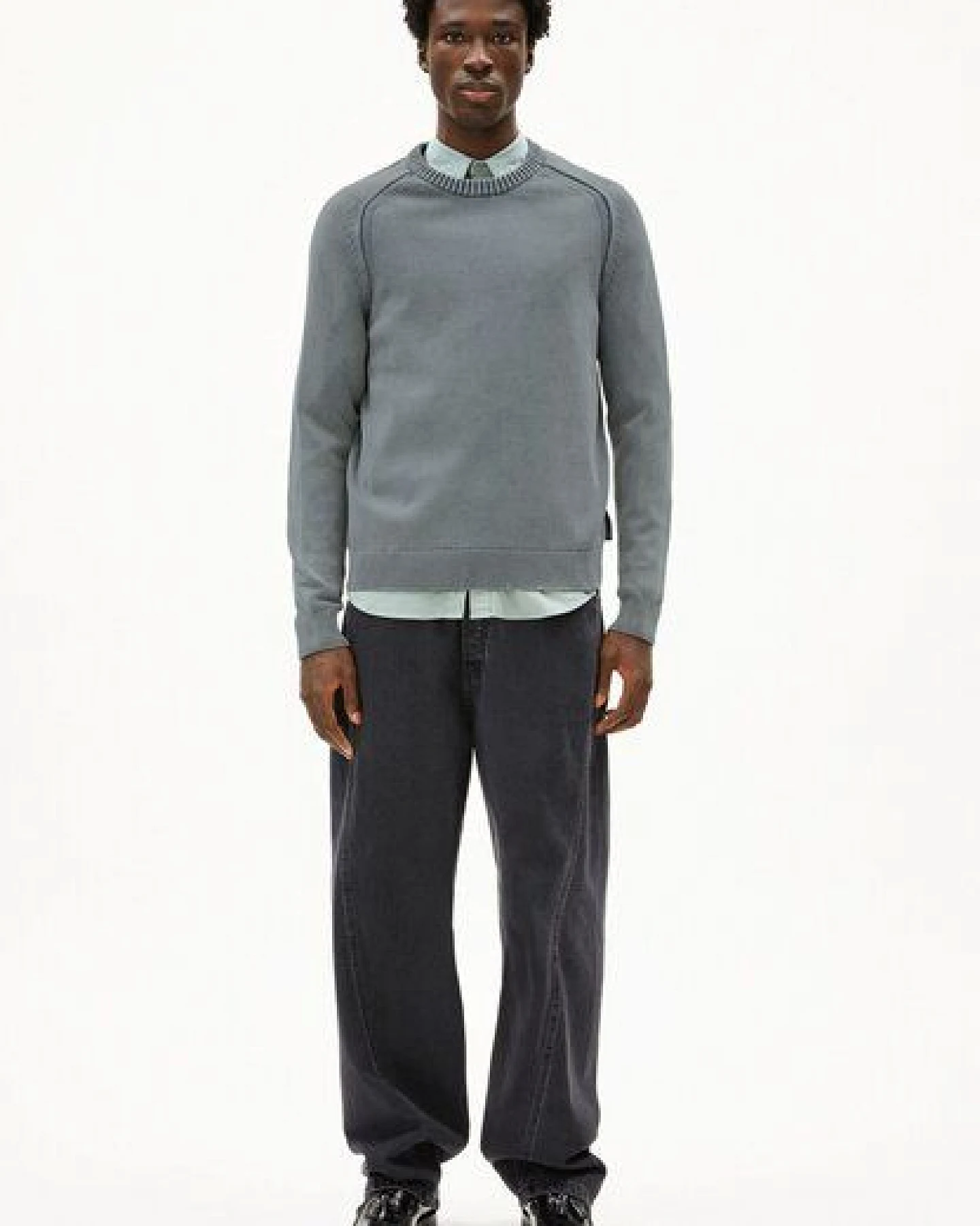ARMEDANGELS VAANJO GMT DYE Herren Pullover aus Bio-Baumwolle – Ansicht 4