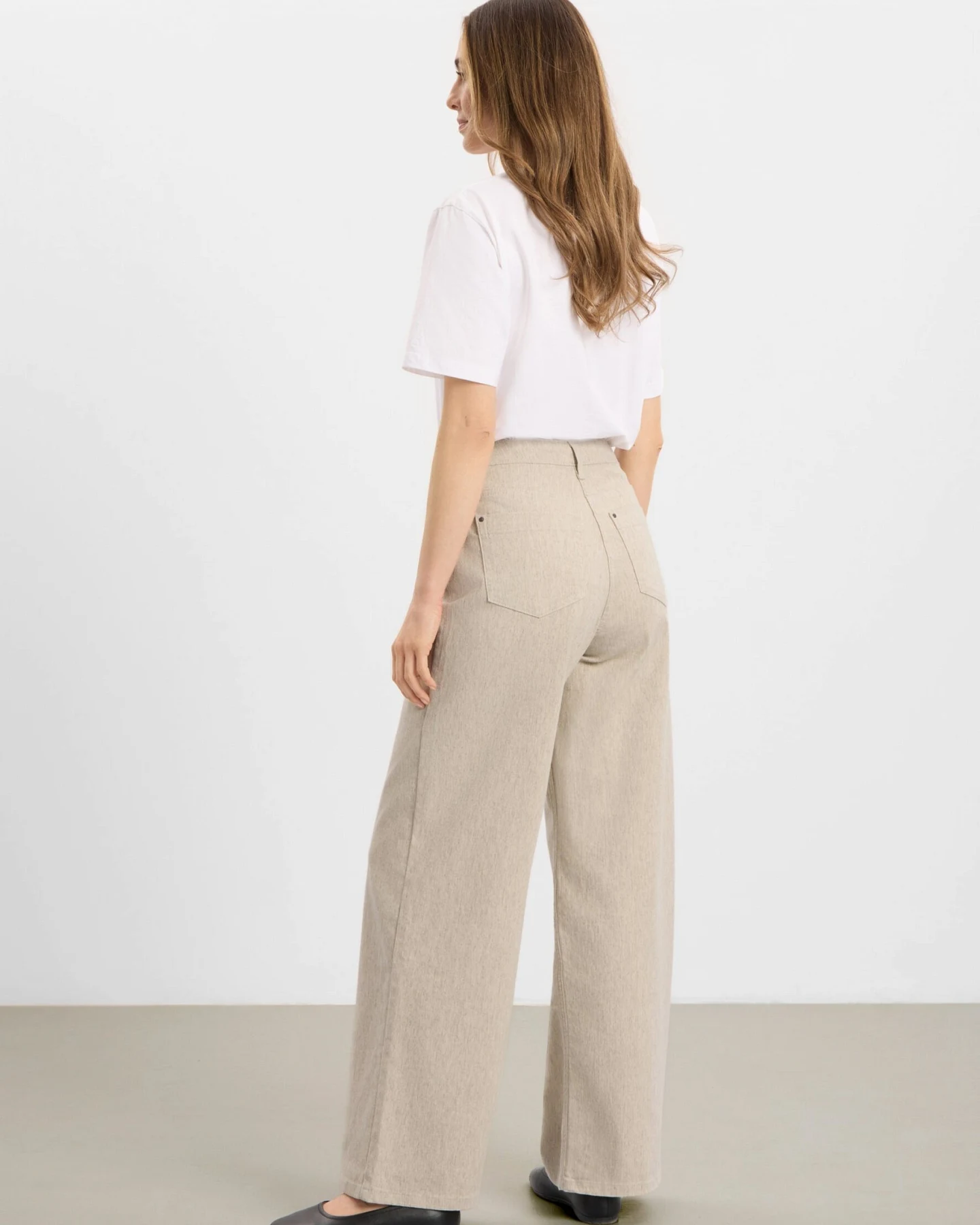 LAURIE Damen vegan Hose Carol Loose Grau Sand – Ansicht 2