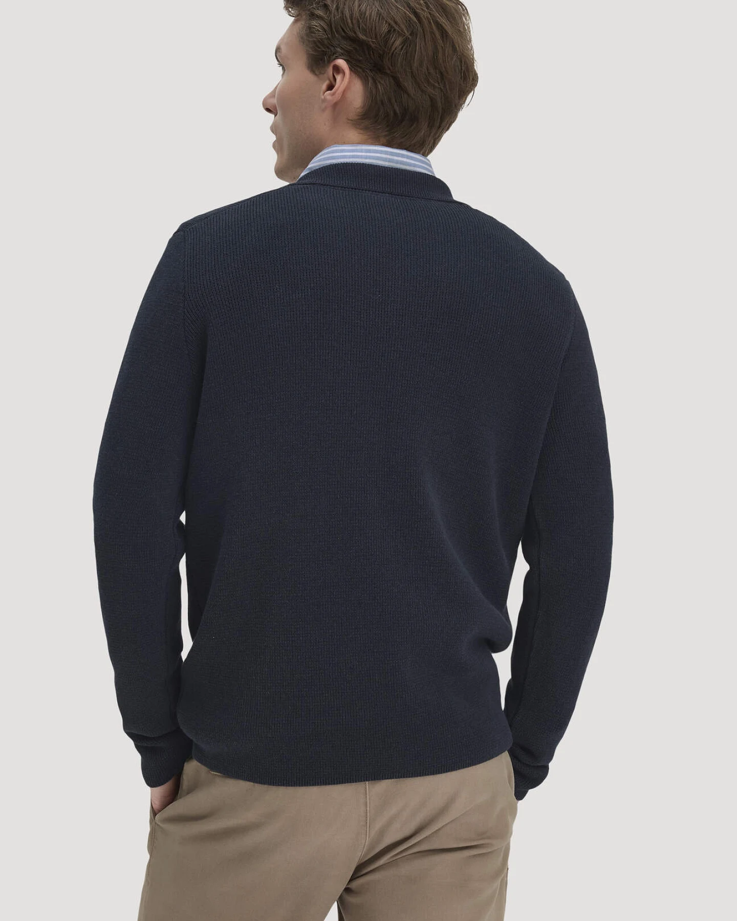 hessnatur Herren Milano Strick Polo Regular aus Leinen mit Bio-Baumwolle und LENZING™ ECOVERO™ Viskose - blau - Größe XXL – Ansicht 3