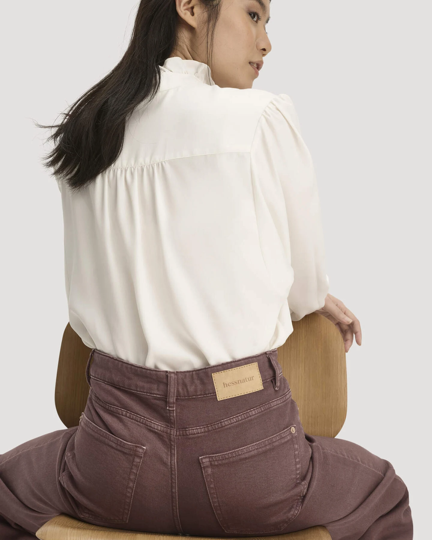 hessnatur Damen Jeans ALVA Wide Leg GARMENT DYE aus Bio-Baumwolle mit recycelter Baumwolle - rot - Größe 30/32 – Ansicht 4