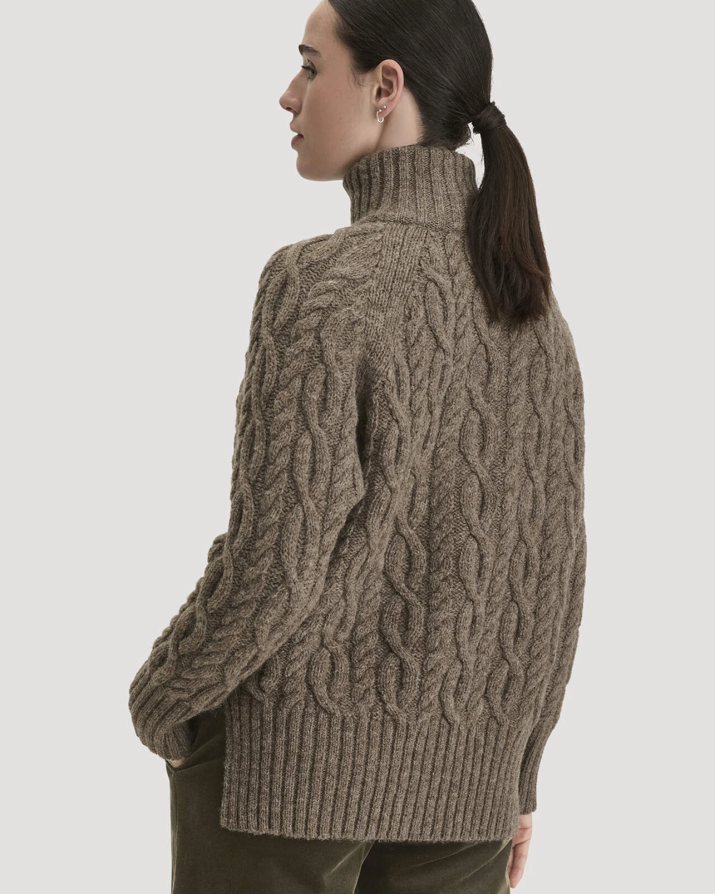 hessnatur Damen Strick Troyer Oversize aus Rhönwolle und europäischer Schurwolle - beige - Größe XL – Ansicht 3