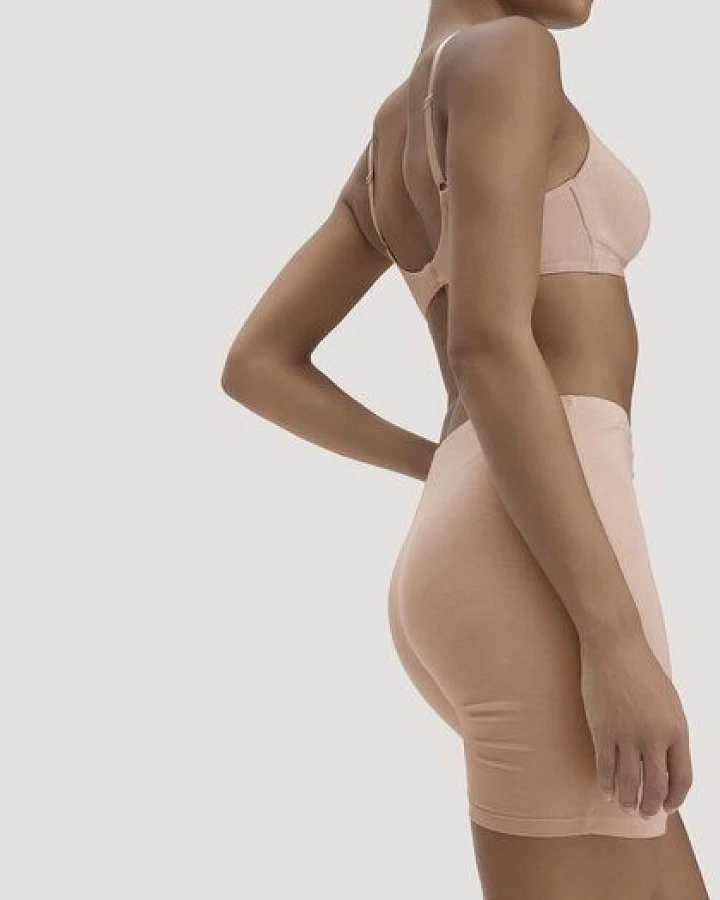 Produktseite: hessnatur Shorts High Waist PURE FLOW aus TENCEL Modal