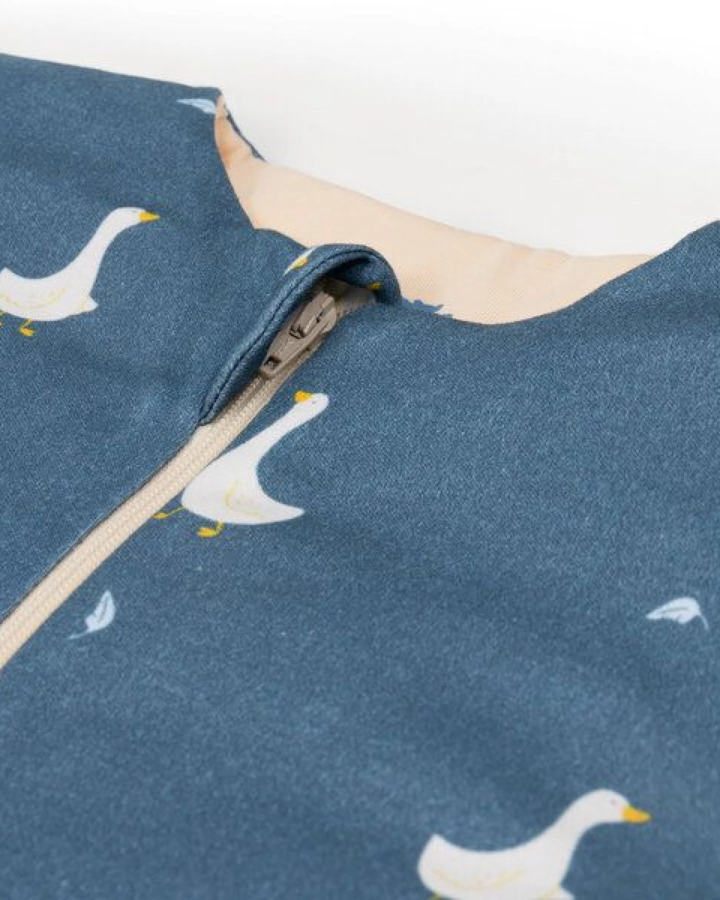 Mababu 1.5 TOG Ganzjahres Baby Schlafsack mit Füßen & abnehmbaren Ärmeln – Ansicht 4