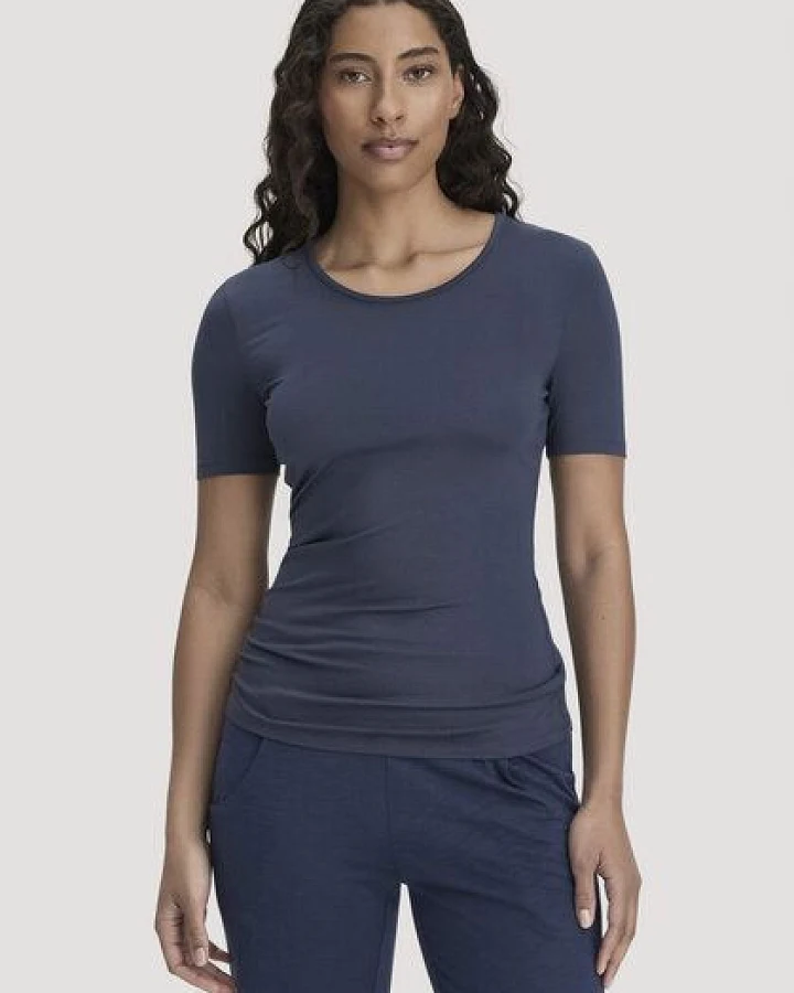 Blau