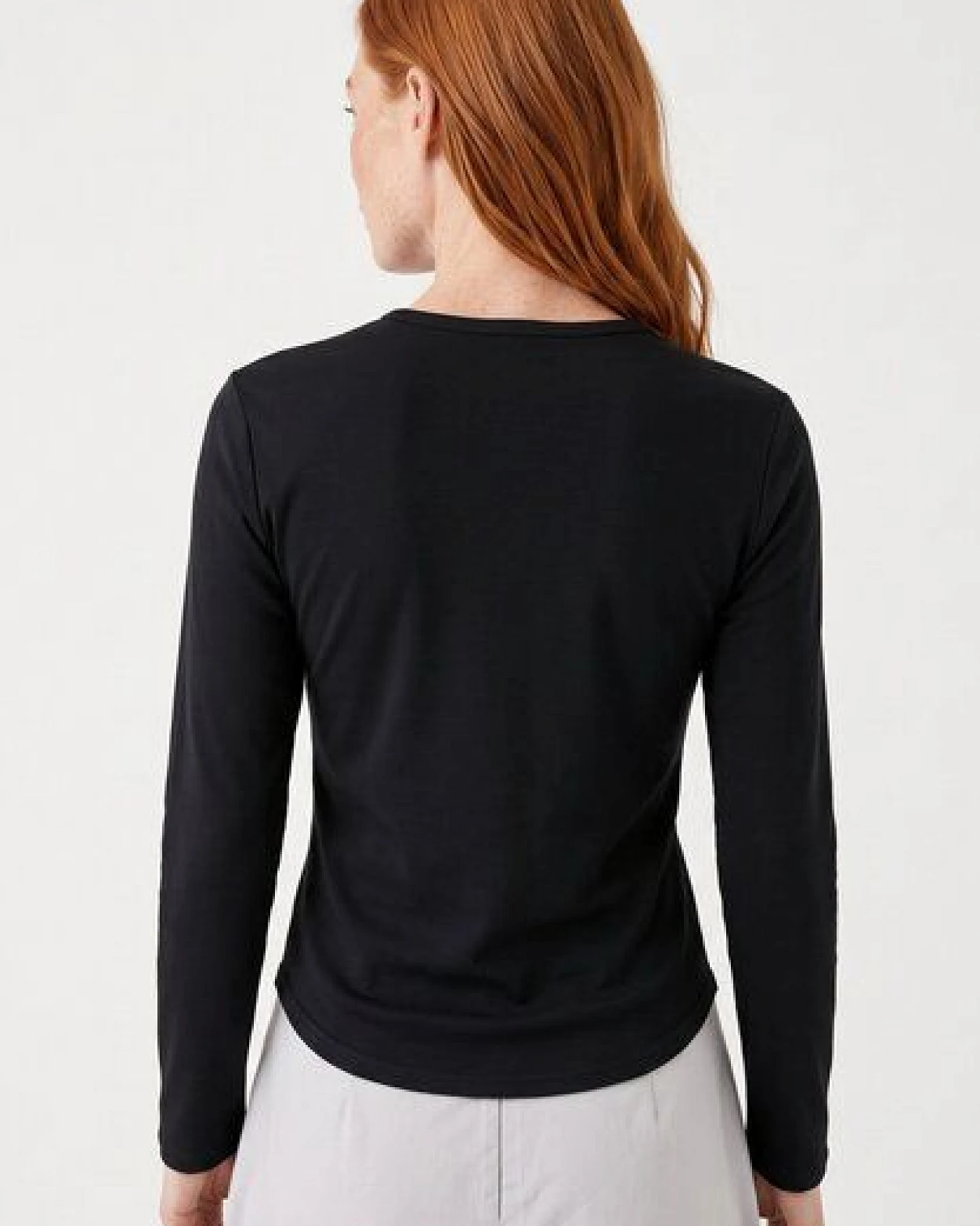 ORGANICATION Slim-Fit-Longsleeve aus Bio-Baumwolle – Ansicht 4