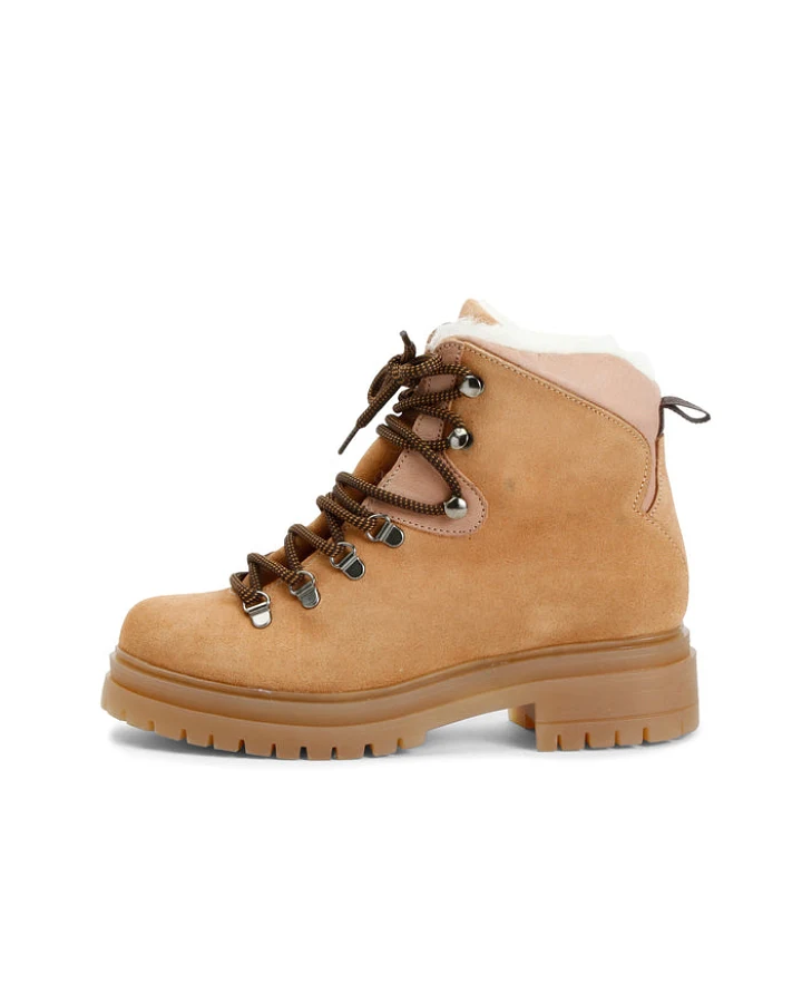 Produktseite: Boot Modell: Suede Demi