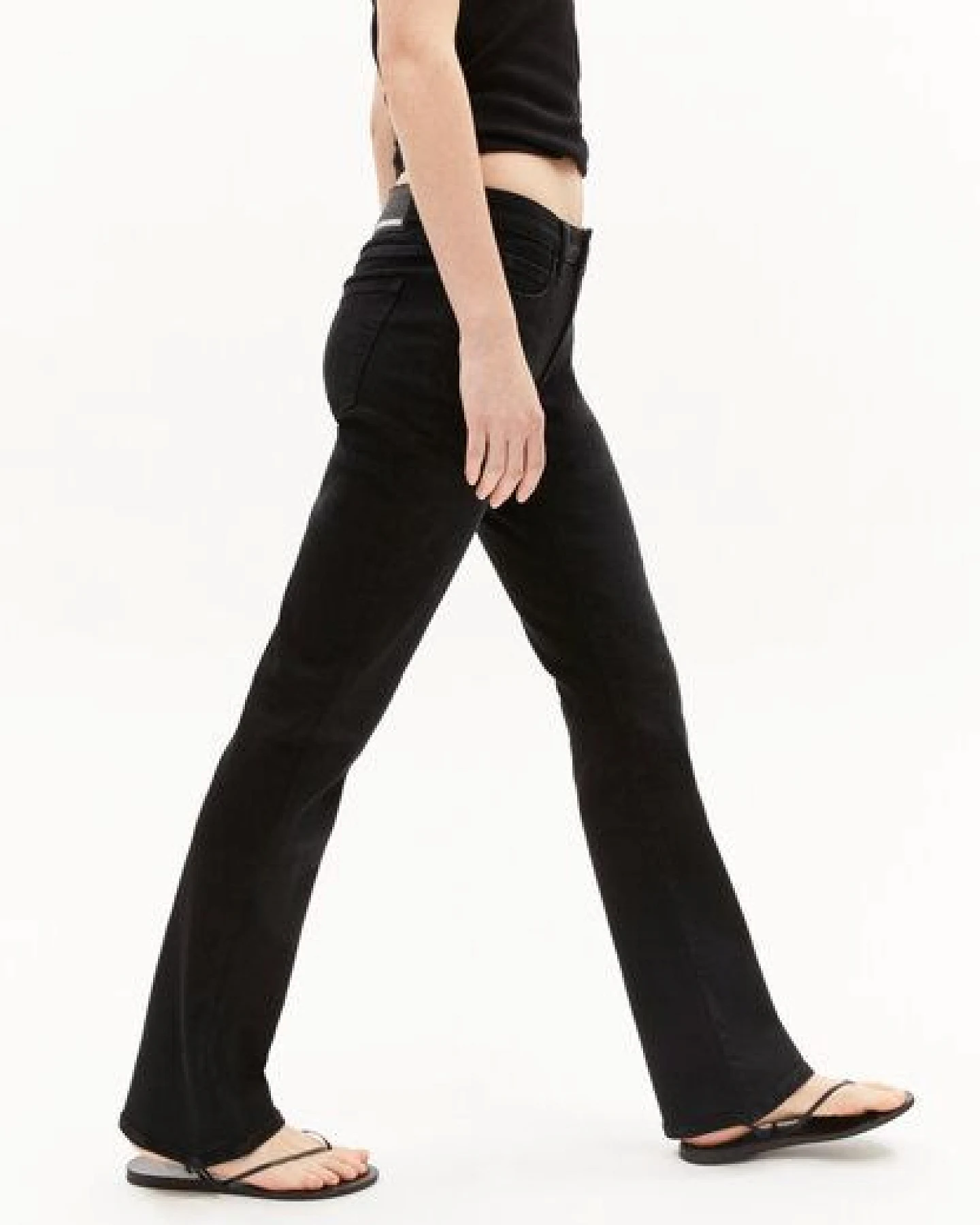 ARMEDANGELS LINNAA X LOW - Damen Bootcut Jenas Bio-Baumwoll Mix X-Stretch – Ansicht 4