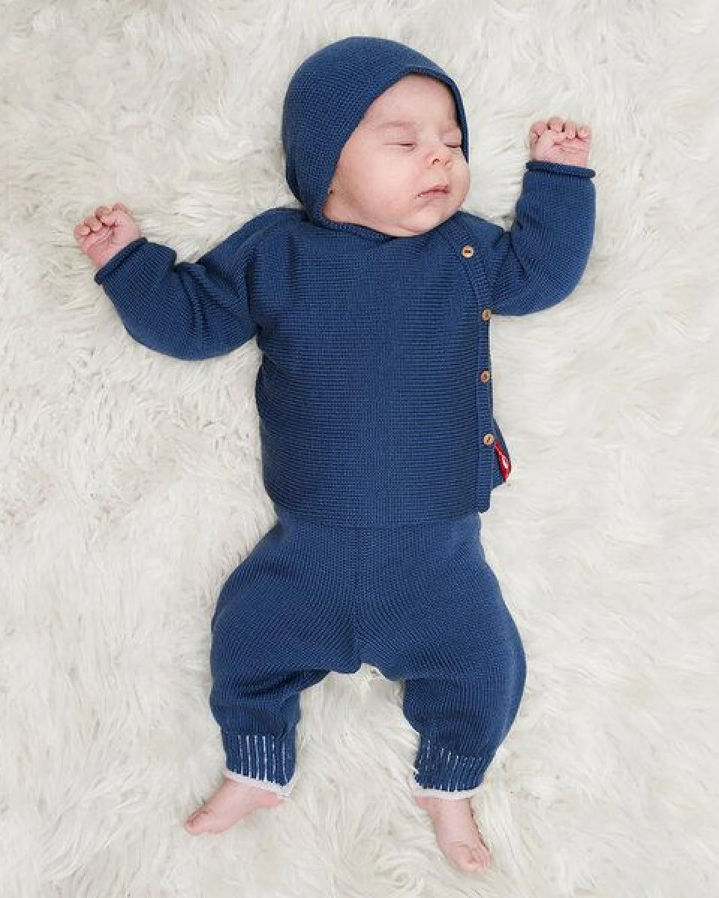 vincente Schlüttli Babystrickjacke – Ansicht 2