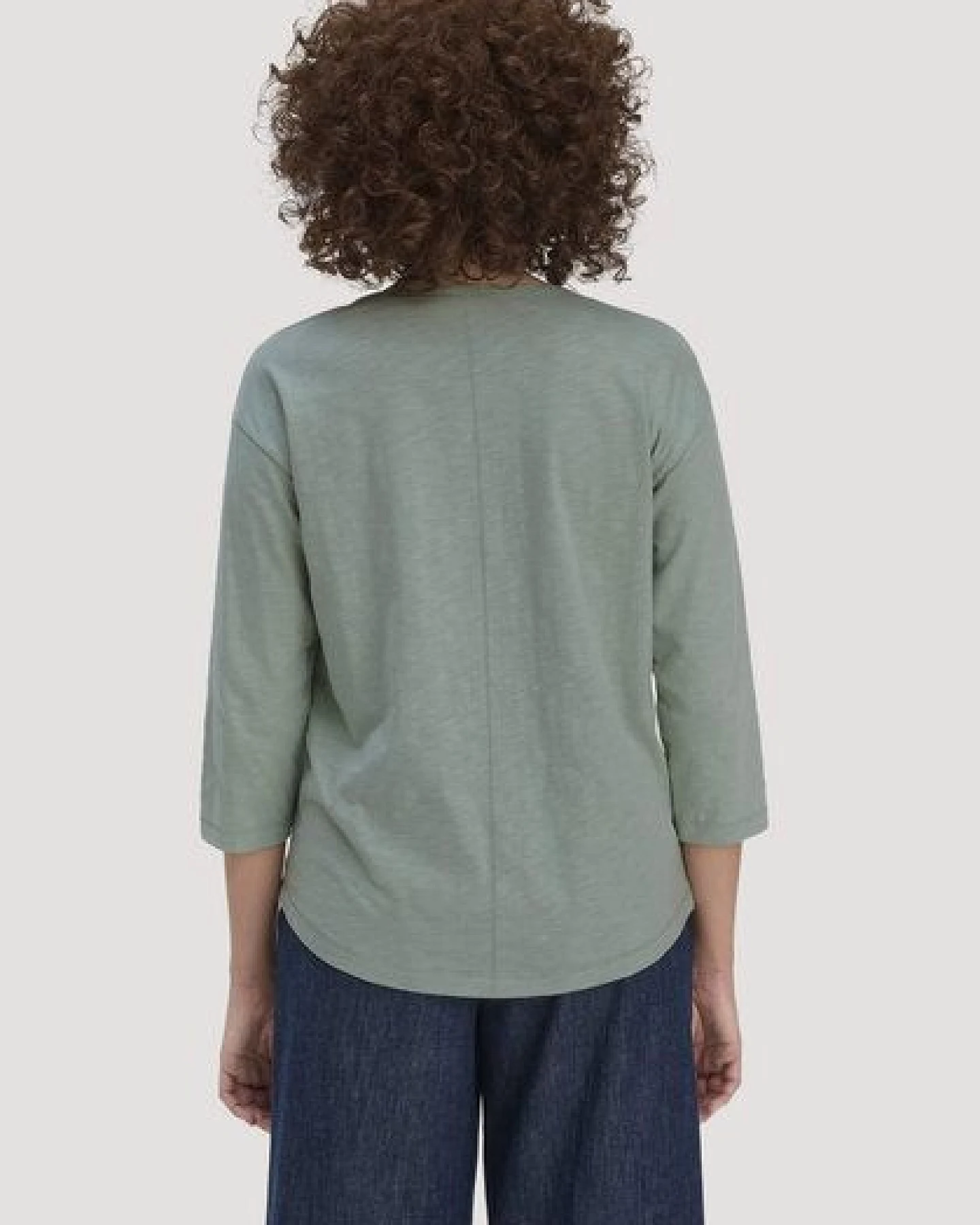 hessnatur Light Slub Longsleeve Relaxed aus reiner Bio-Baumwolle – Ansicht 2