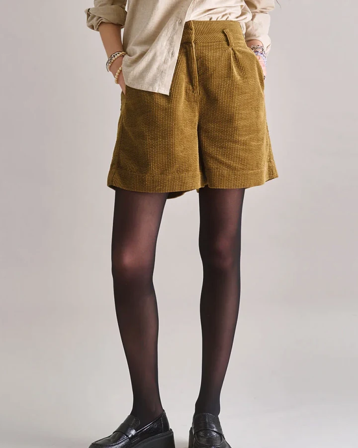 KOMODO Damen vegan Cordshorts Lima Olivgrün
