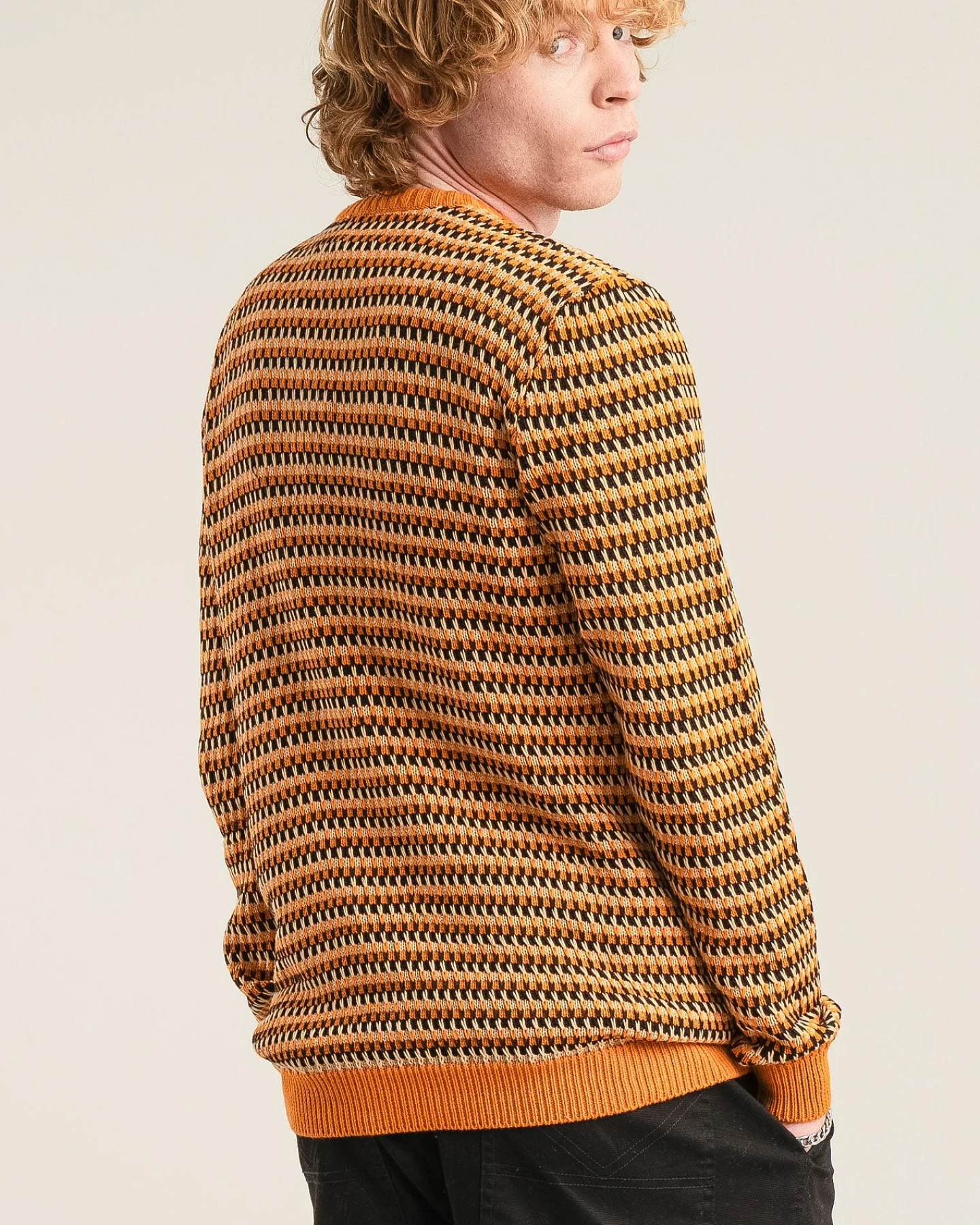KOMODO Herren vegan Pullover Kai Schwarz & Gold – Ansicht 2