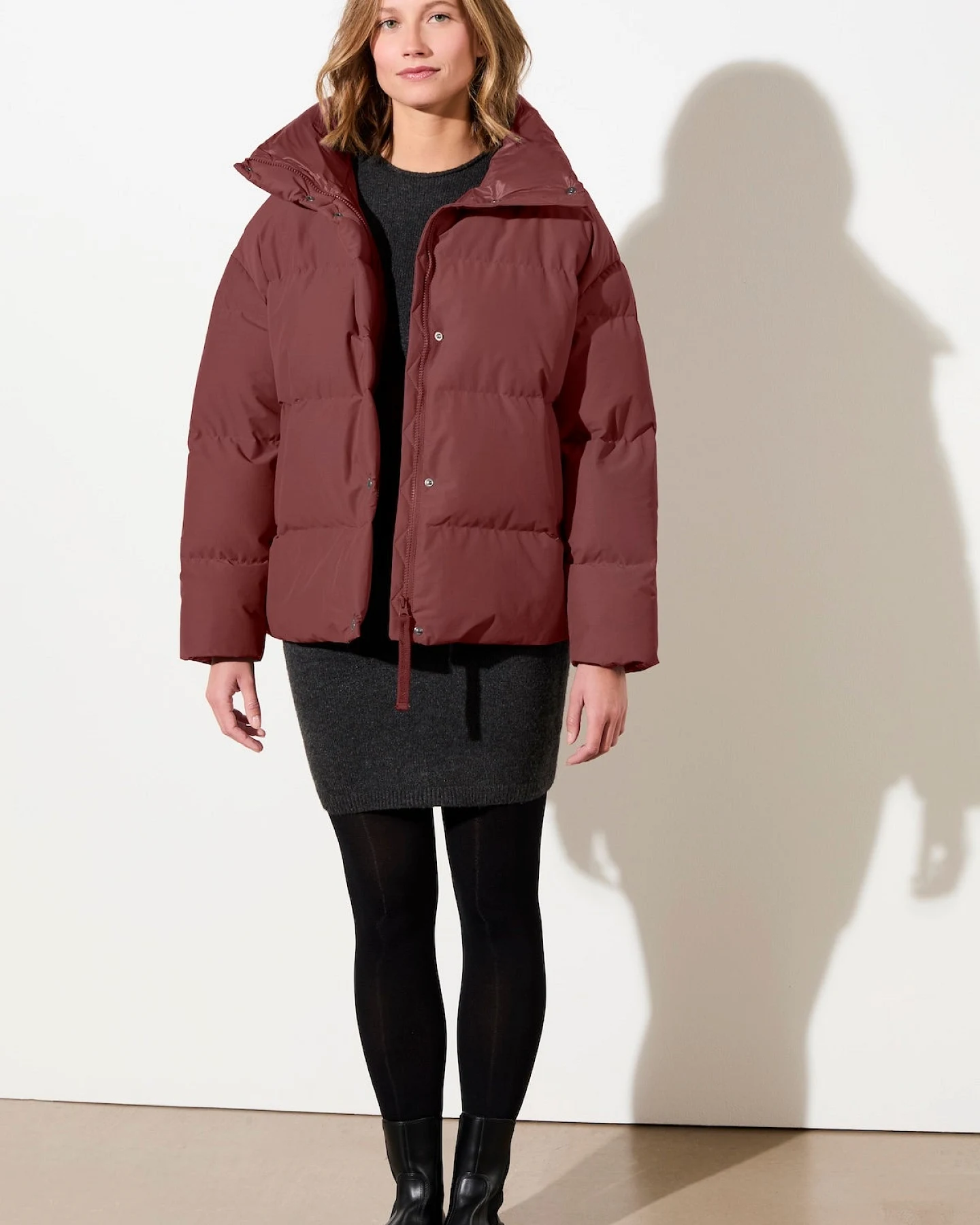 LangerChen Damen vegan Steppjacke Mit Stehkragen Burgunderrot – Ansicht 2