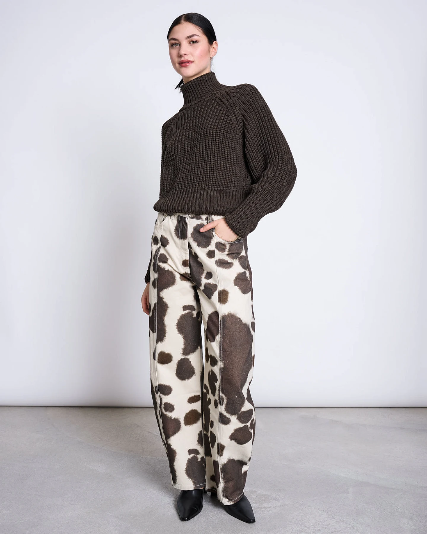 JAN N JUNE Damen vegan Pullover Ola Braun – Ansicht 2
