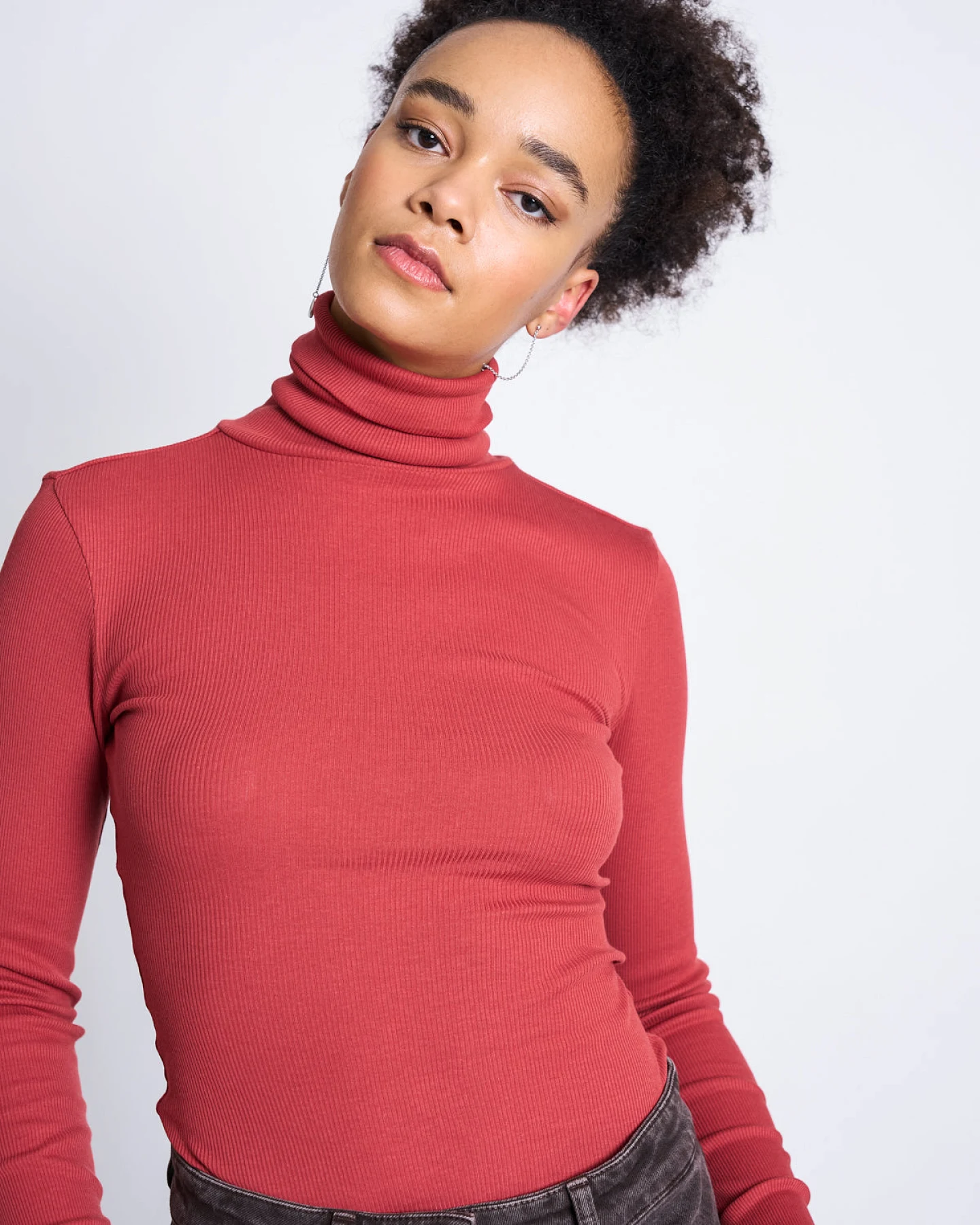 JAN N JUNE Damen vegan Rollkragentop Minirib Chuva Mittelrot – Ansicht 2