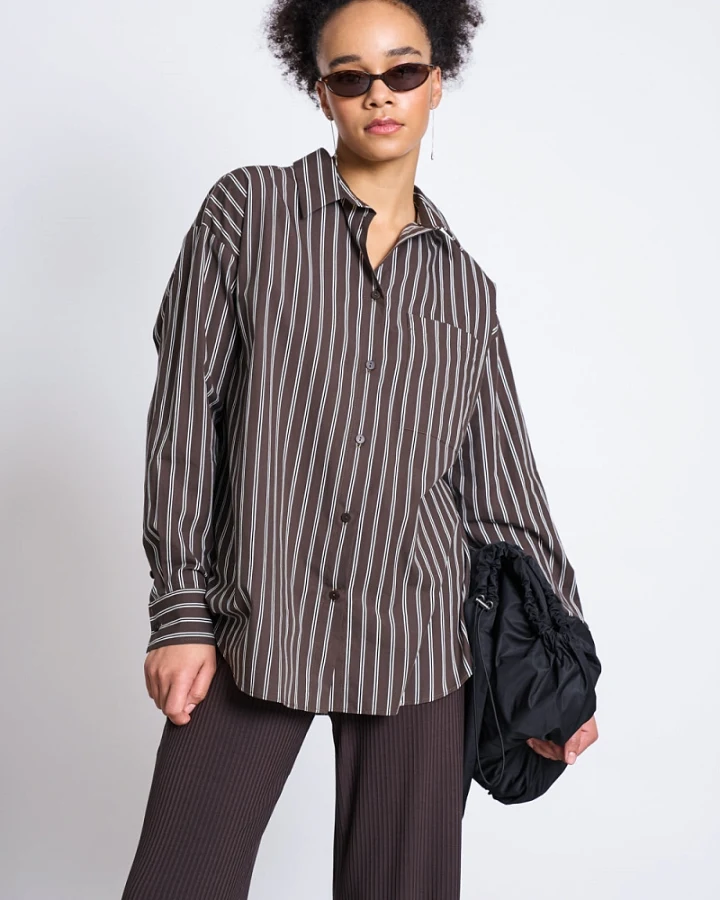 JAN N JUNE Damen vegan Oversized Hemd Mamro Schlammfarben Gestreift
